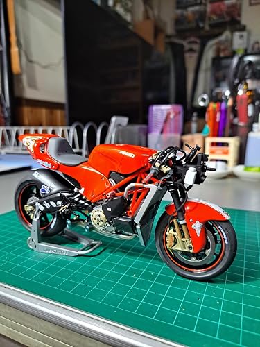 タミヤ 1/12 オートバイシリーズ No.101 ドゥカティ デスモセディチ